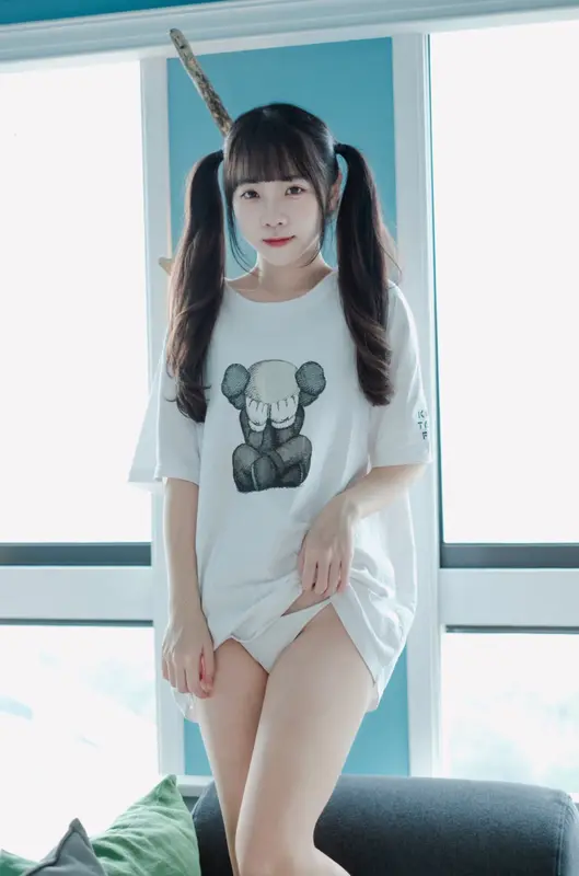 捕獲一隻沒穿褲褲の小白兔🐰 - 可可小白兔